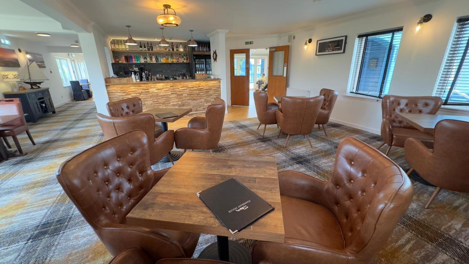 Hamersay Hotel Lochmaddy Esterno foto